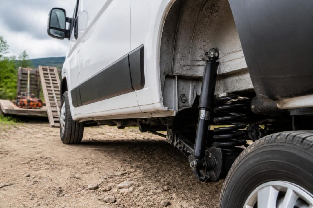 découvrez l'utilité des amortisseurs renforcés pour fiat ducato et trouvez les meilleurs modèles pour améliorer votre confort et sécurité de conduite.